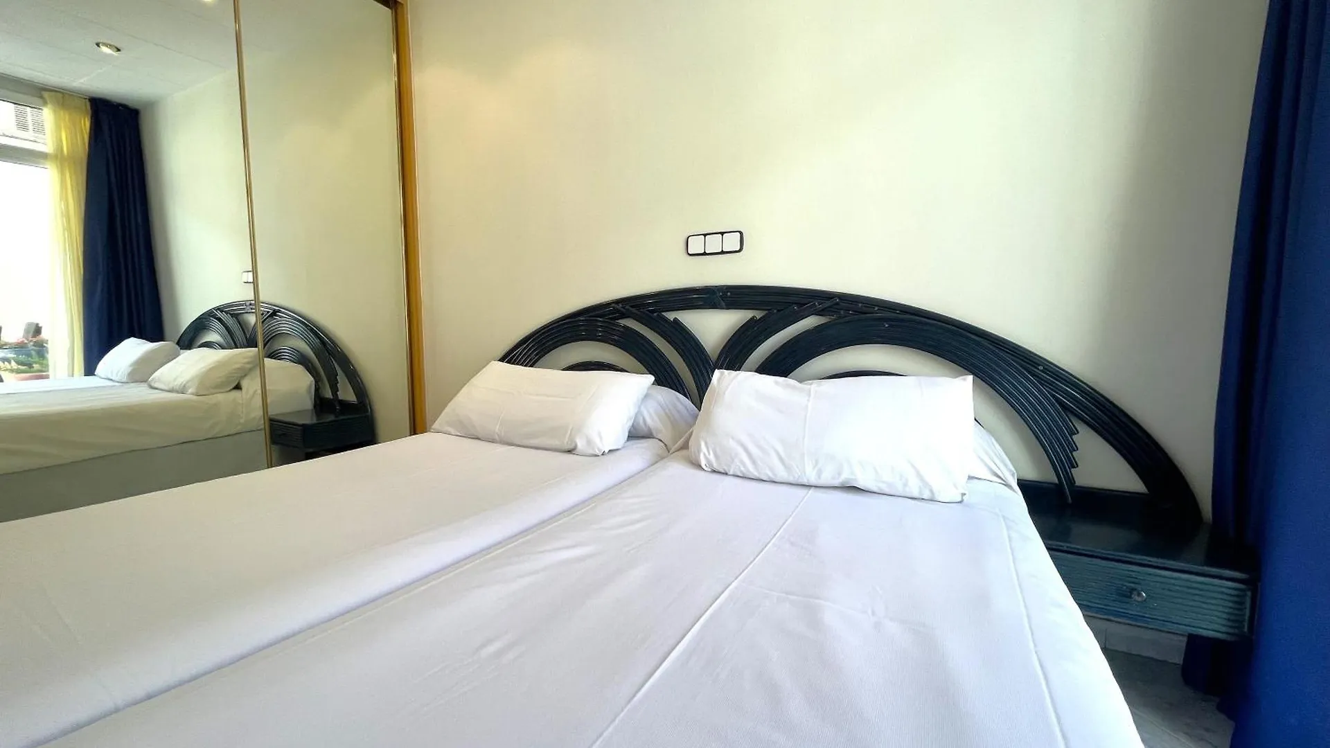 Neptuno Apartments Calella