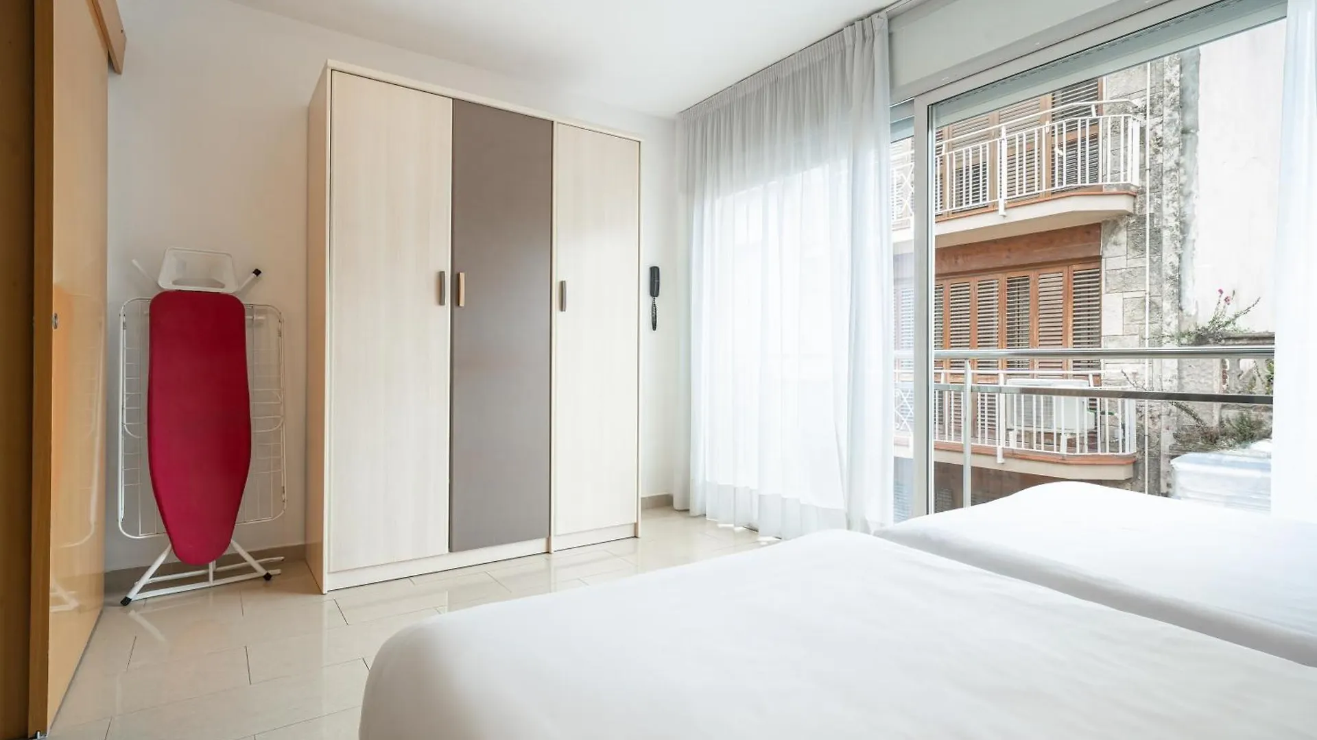 Neptuno Apartments Calella