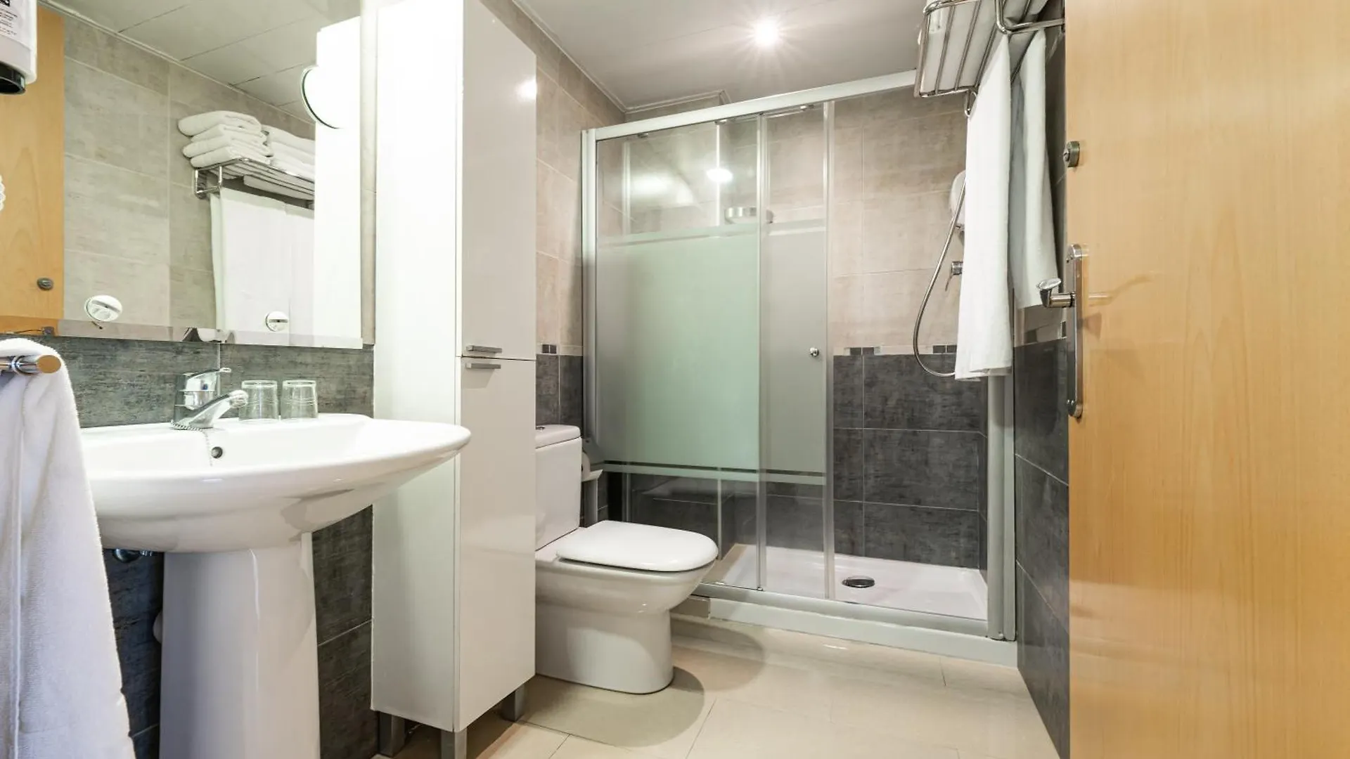 Neptuno Apartments Calella
