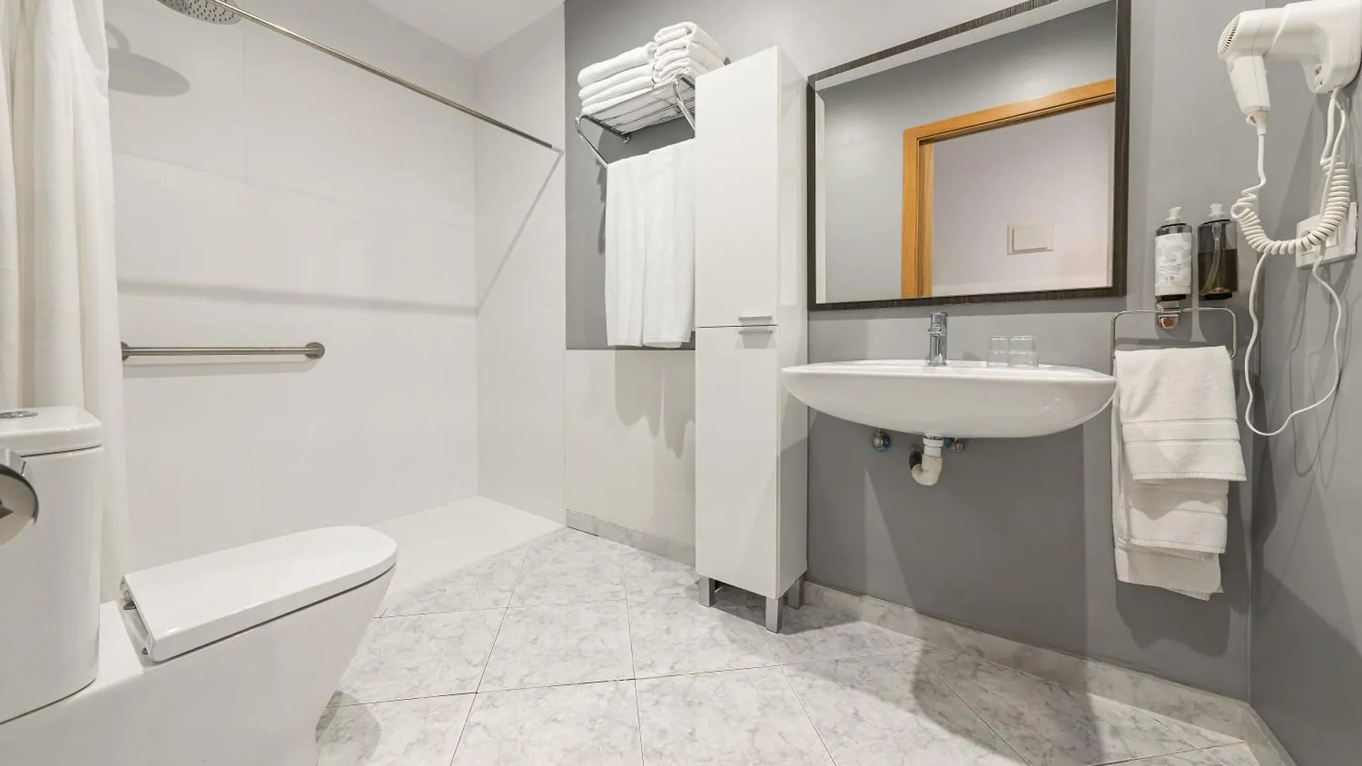 Neptuno Apartments Calella 0*,  Spain