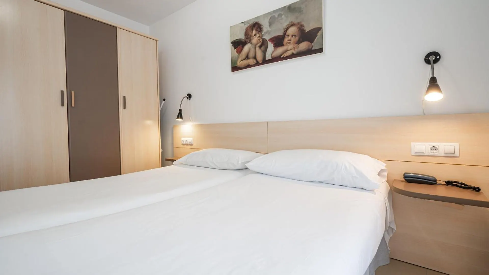 Neptuno Apartments Calella 0*,