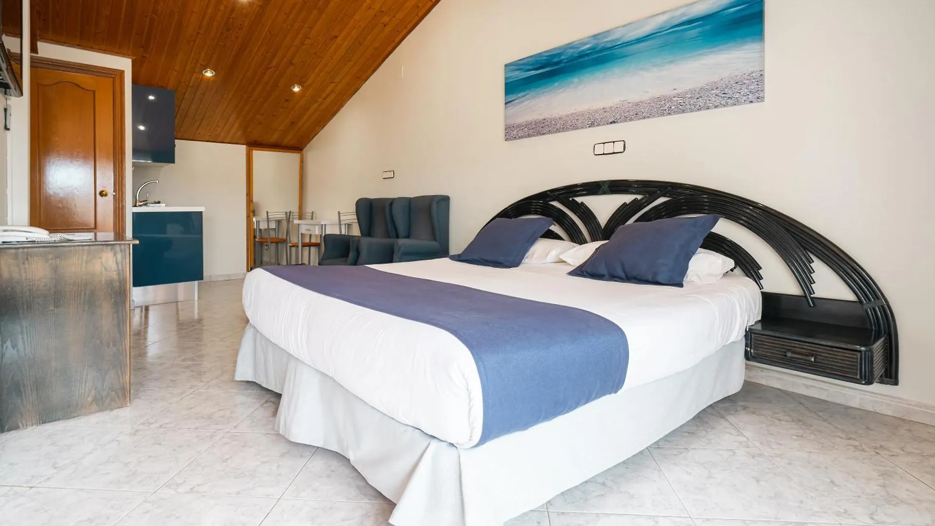 Neptuno Apartments Calella
