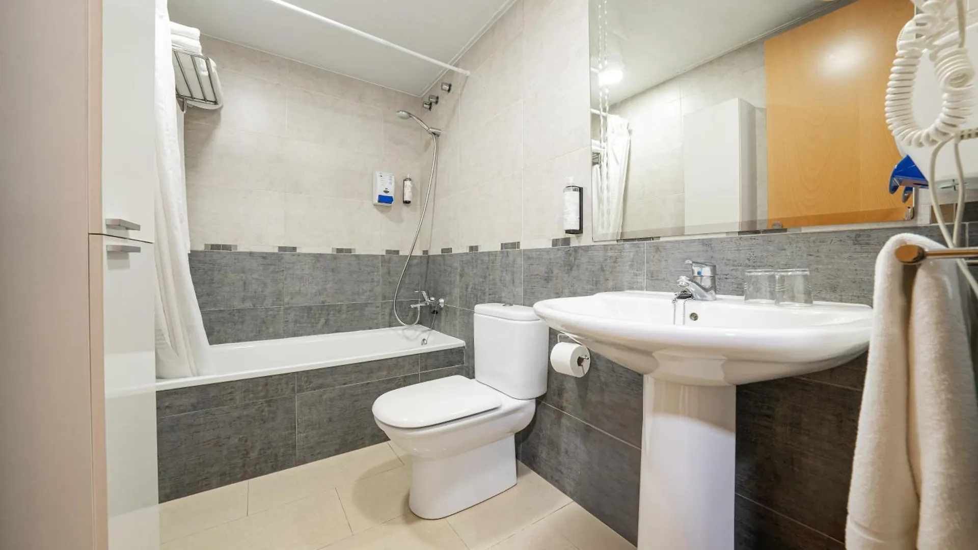 Neptuno Apartments Calella
