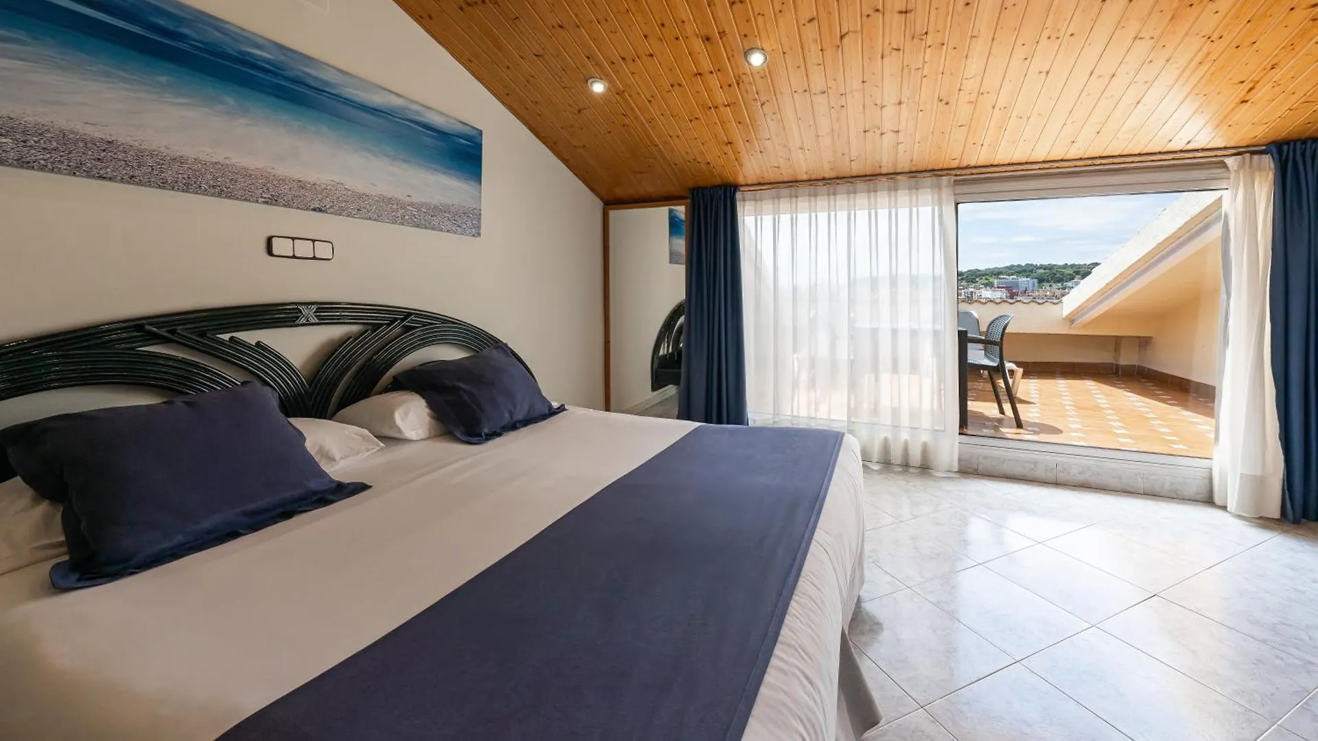 Neptuno Apartments Calella 0*,  Spain