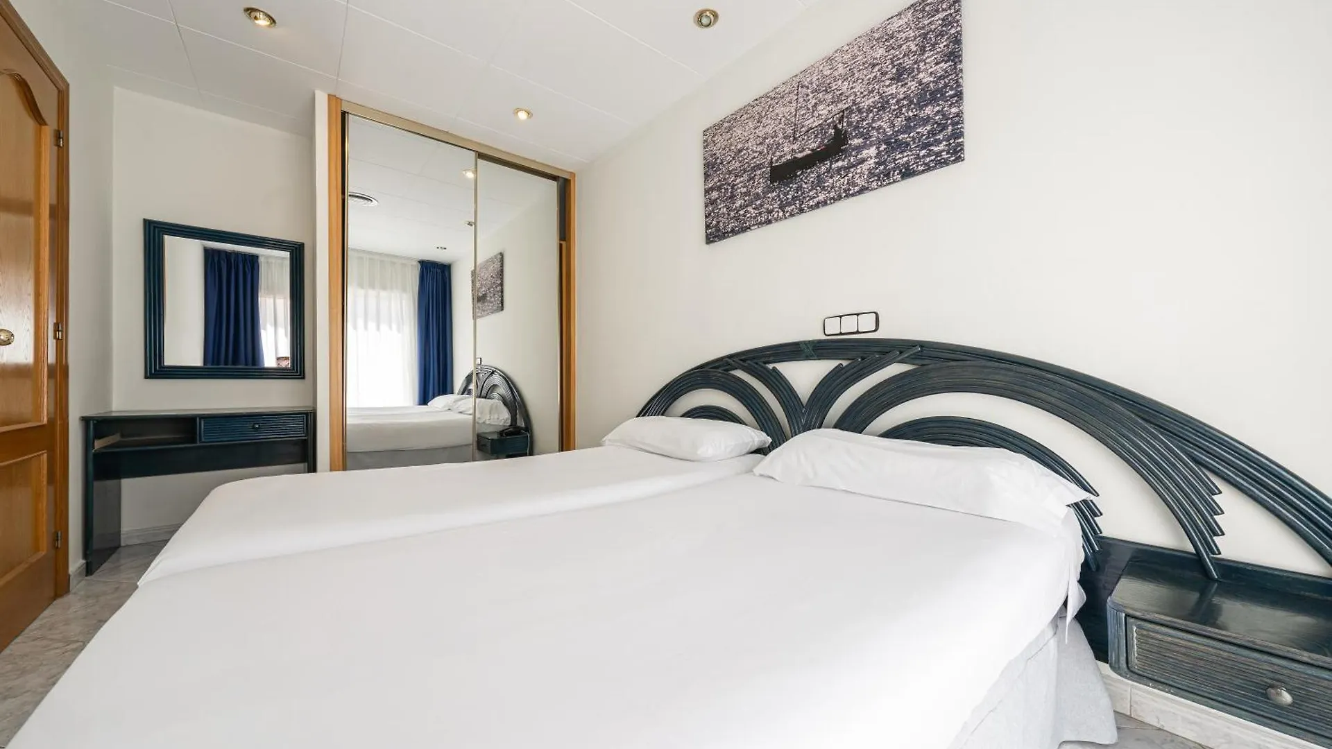 Neptuno Apartments Calella