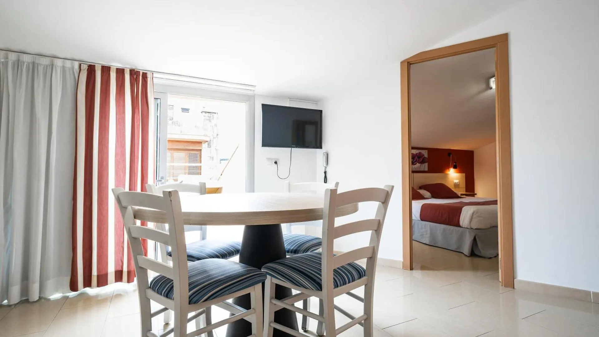 Neptuno Apartments Calella