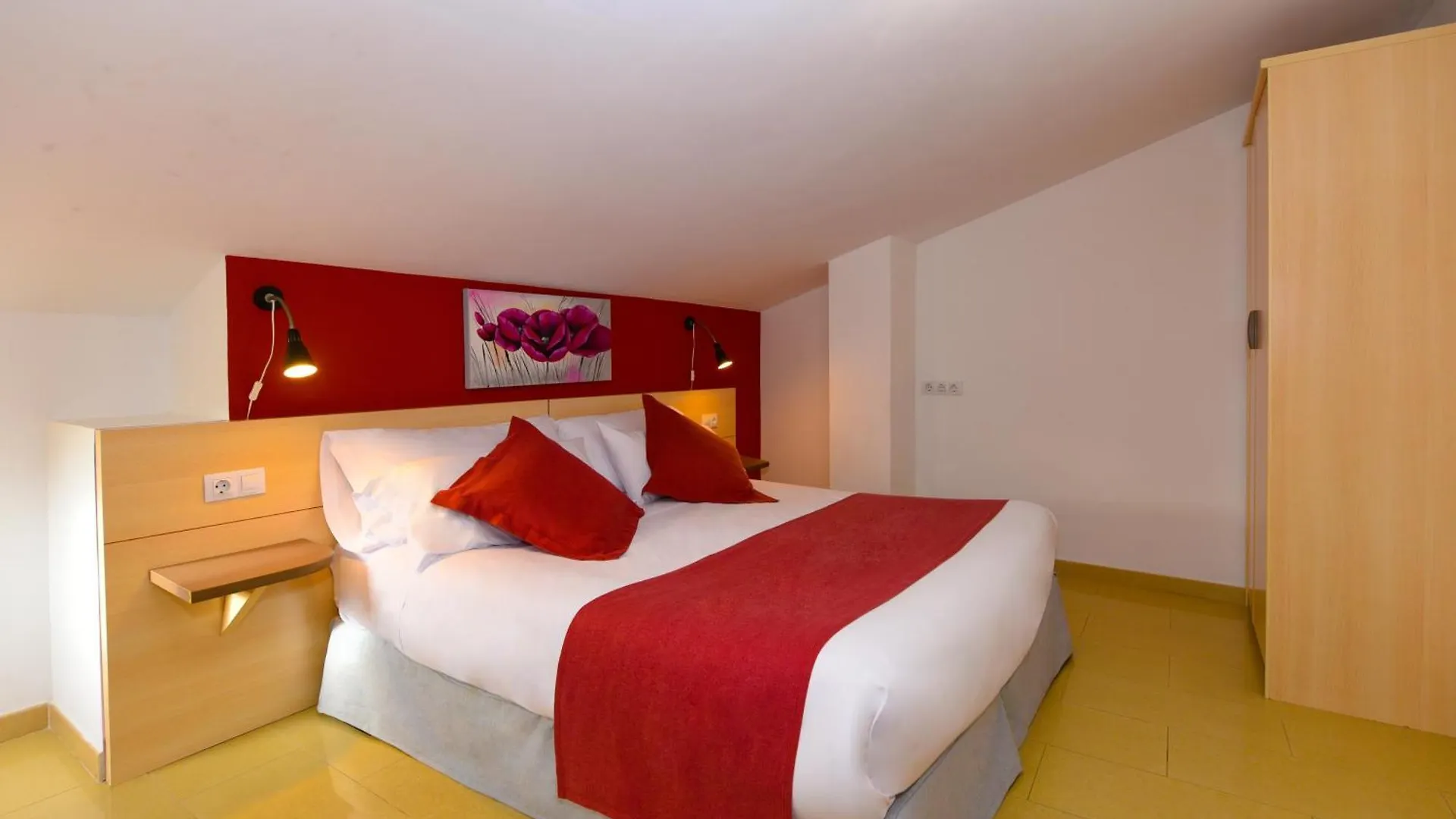Neptuno Apartments Calella 0*,  Spain